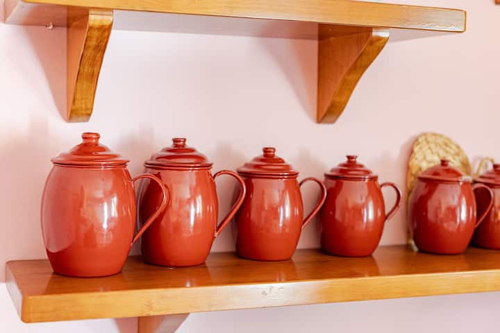 Colección de pucheros tradicionales